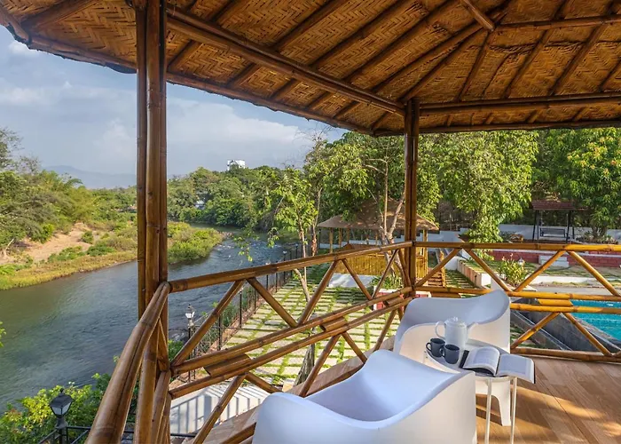 Saffronstays Riverfront Manor, 5-Bdr Pool Villa By Pej River Karjat