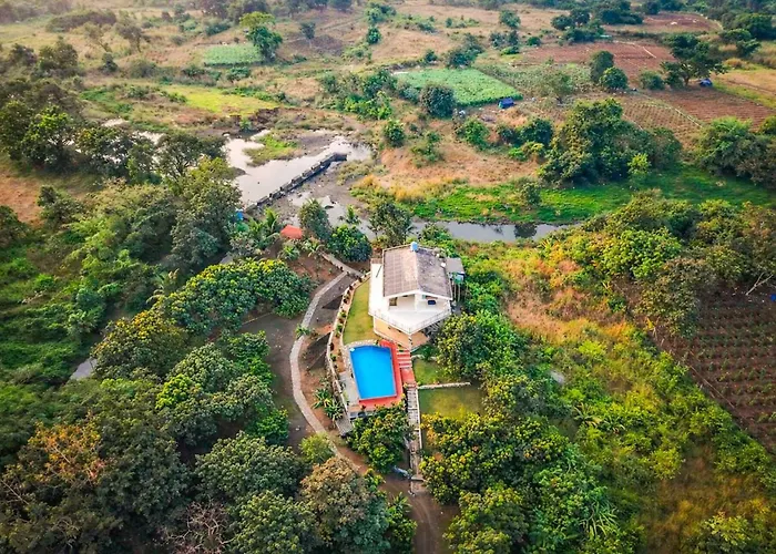 Aqua & Sage By Stayvista - Riverside Villa With Pool & Terrace Karjat